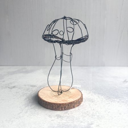 Draht-Pilz, groß, auf Holzsockel, handgefertigt, Drahtwerk, Unikat