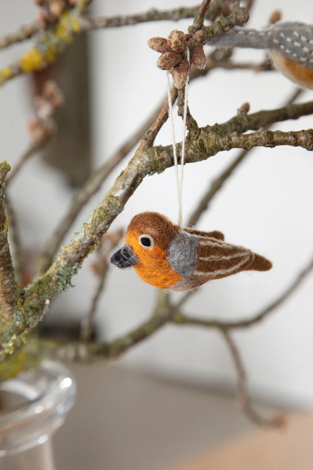 Filz-Vogel Rotkehlchen – Bild 2