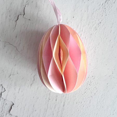 Papier-Ei, gefaltet, yellow and pink