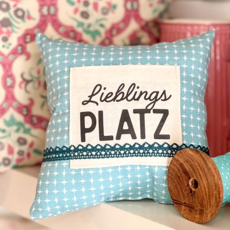 PILLOW TALK, Zierkissen „Lieblingsplatz“, acqua