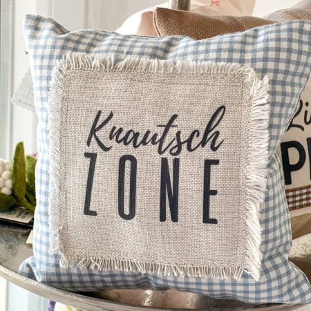 PILLOW TALK, Zierkissen „Knautschzone“ blau kariert