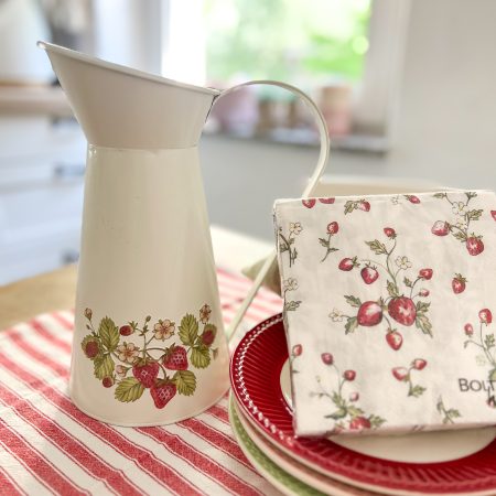 SOMMERWOCHEN Angebot, Sommerküche #19 Erdbeerkanne + Papierservietten