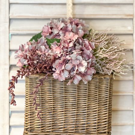 SOMMERWOCHEN-Angebot, Spätsommer: Wandkorb mit rosa herbstlichen Pflanzen